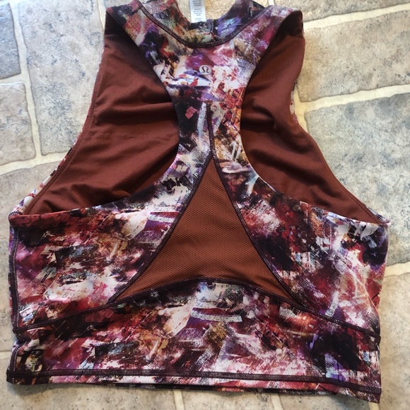 Lululemon Everlux and Mesh Cropped Tank
Urbantricity Multi / Dark Terrace - Picture 6 of 8